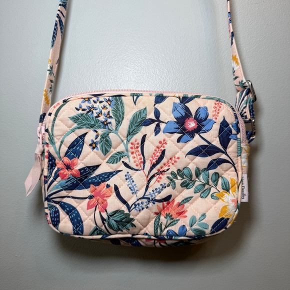 Vera Bradley Handbags - Vera Bradley Quilted Floral Crossbody Bag Peach Multi Double Zip Small Purse
